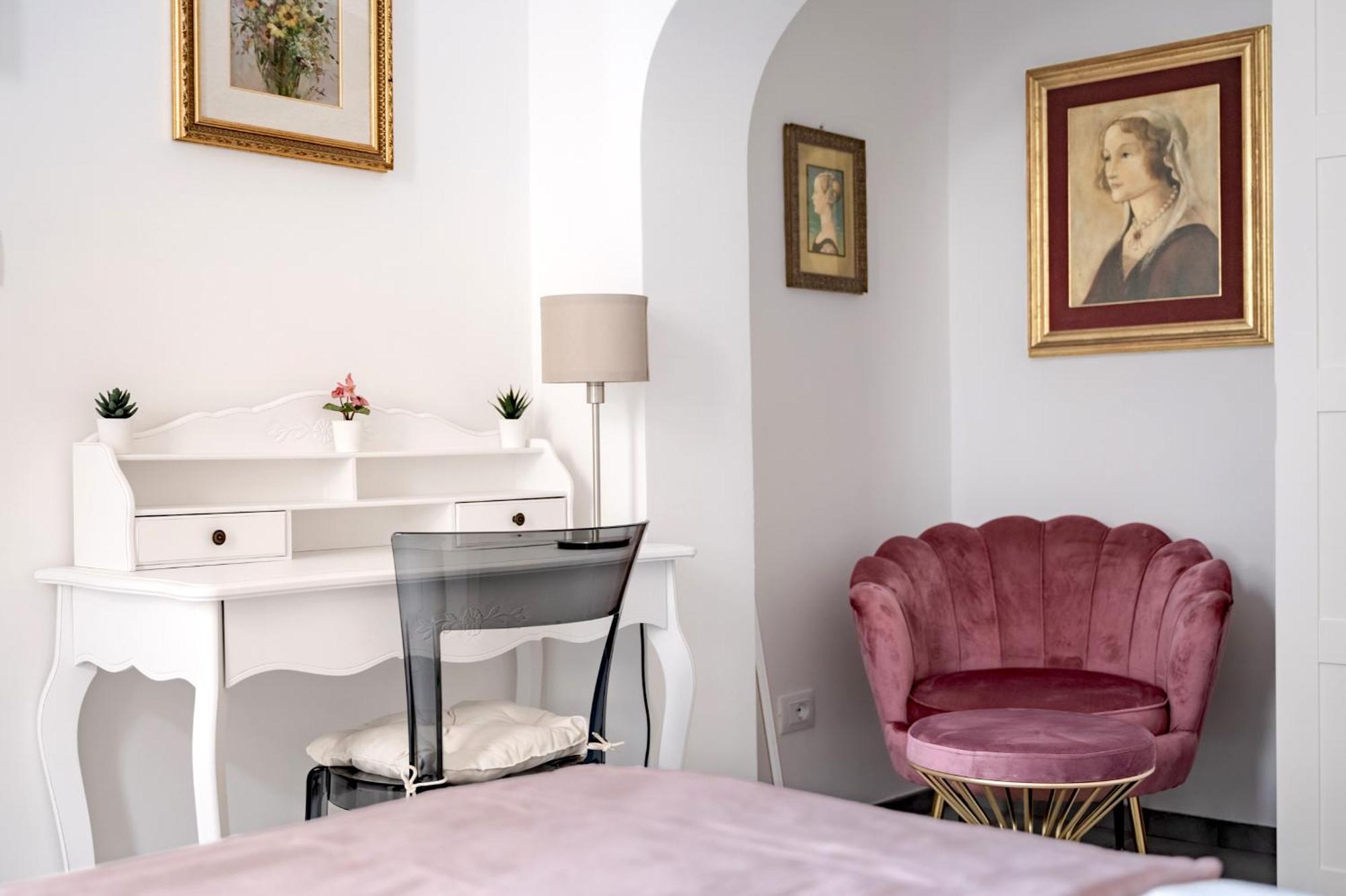Via Ponte Alle Mosse, 19 - Florence Charming Apartments - A Chic, Newly Renovated Apartment Near Tram Leopolda, A Few Min From Downtown 외부 사진