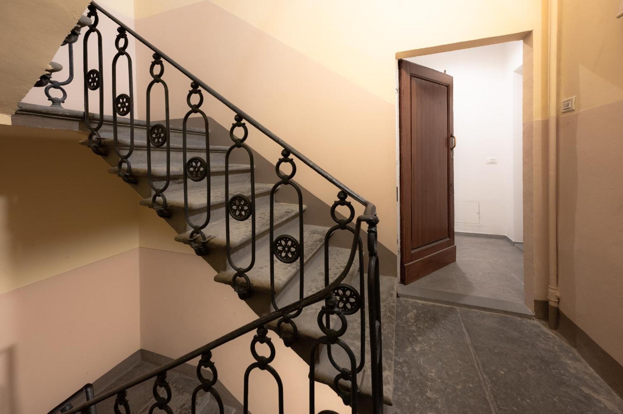 Via Ponte Alle Mosse, 19 - Florence Charming Apartments - A Chic, Newly Renovated Apartment Near Tram Leopolda, A Few Min From Downtown 외부 사진