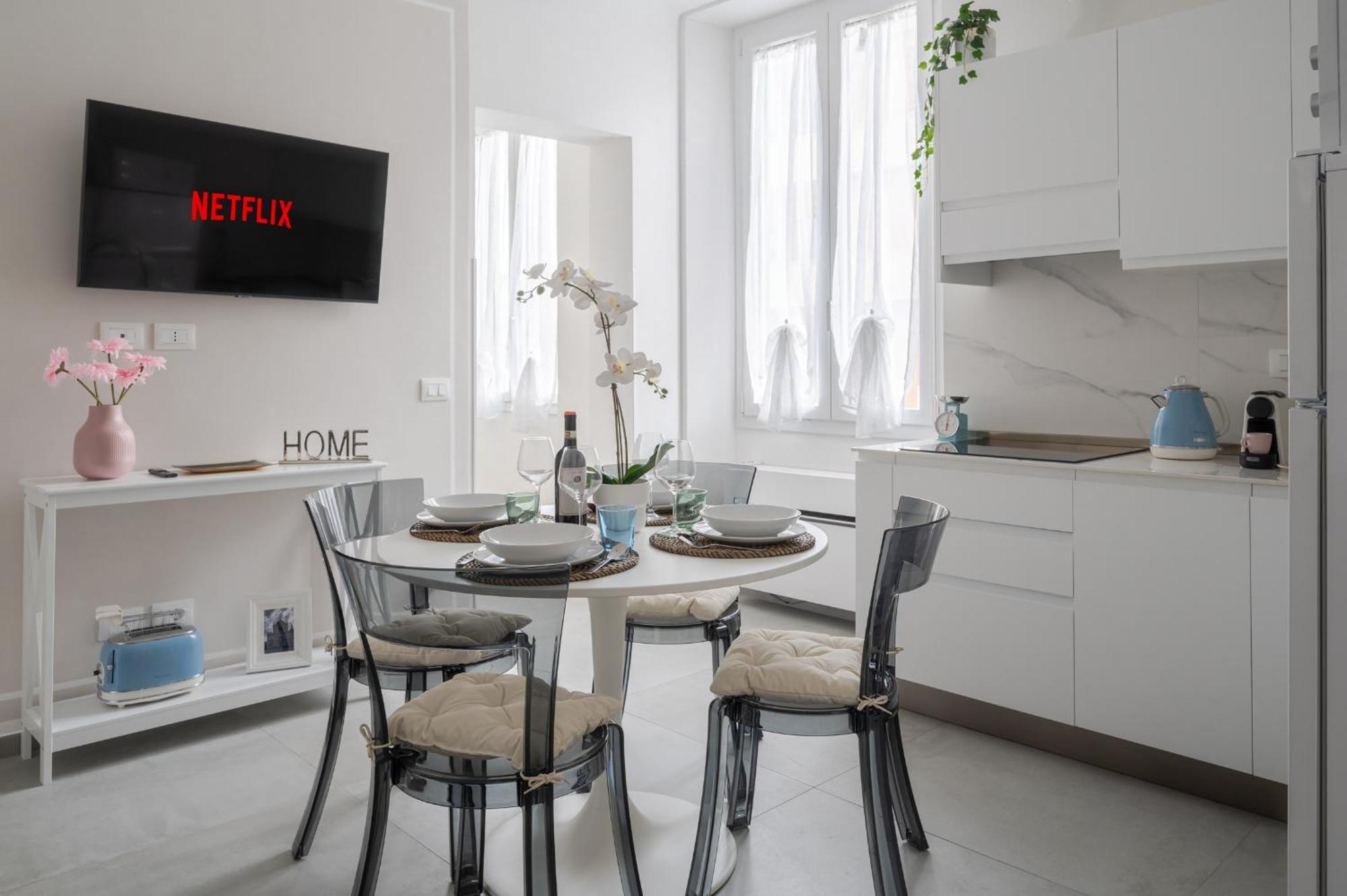 Via Ponte Alle Mosse, 19 - Florence Charming Apartments - A Chic, Newly Renovated Apartment Near Tram Leopolda, A Few Min From Downtown 외부 사진