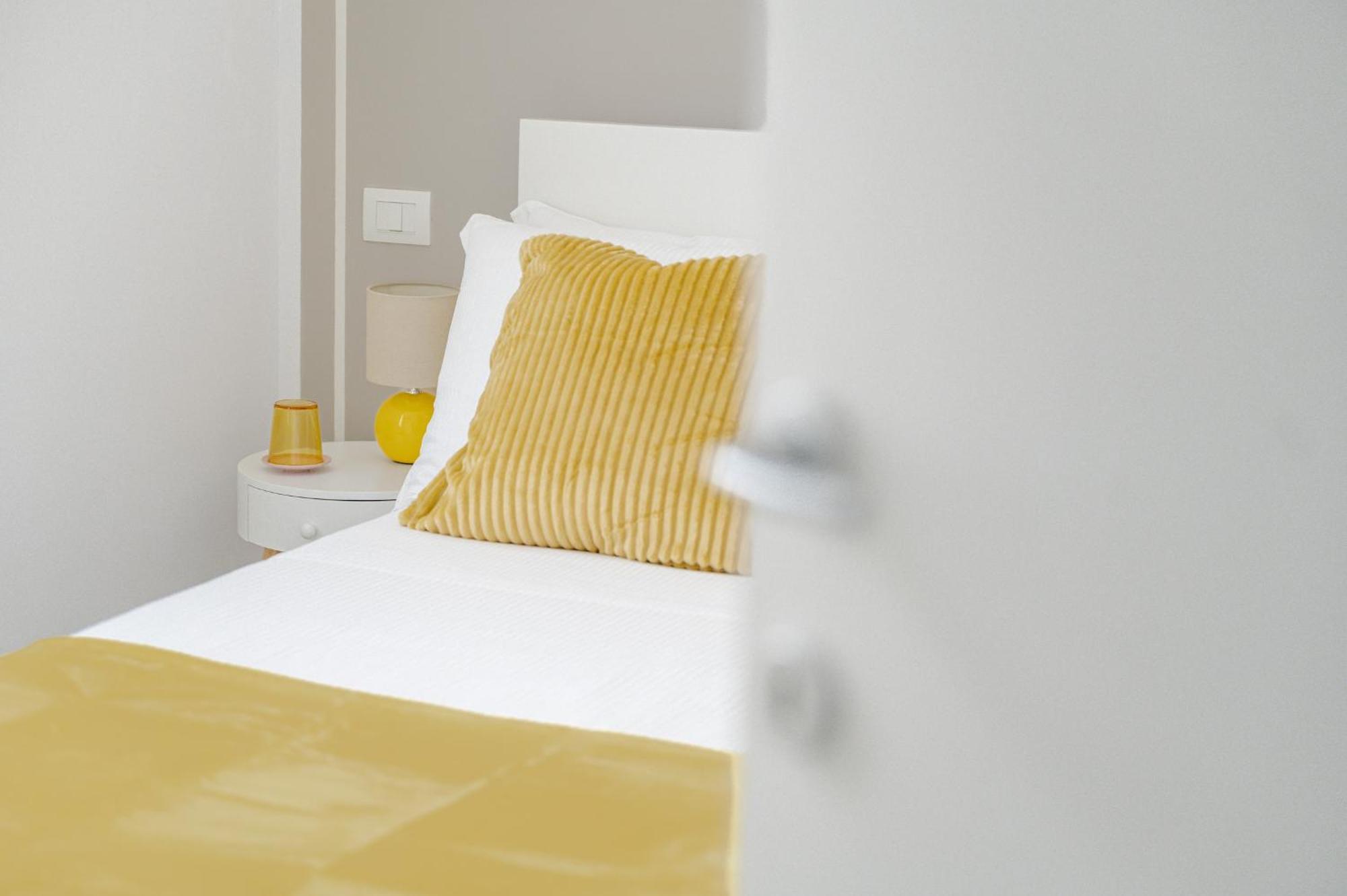 Via Ponte Alle Mosse, 19 - Florence Charming Apartments - A Chic, Newly Renovated Apartment Near Tram Leopolda, A Few Min From Downtown 외부 사진
