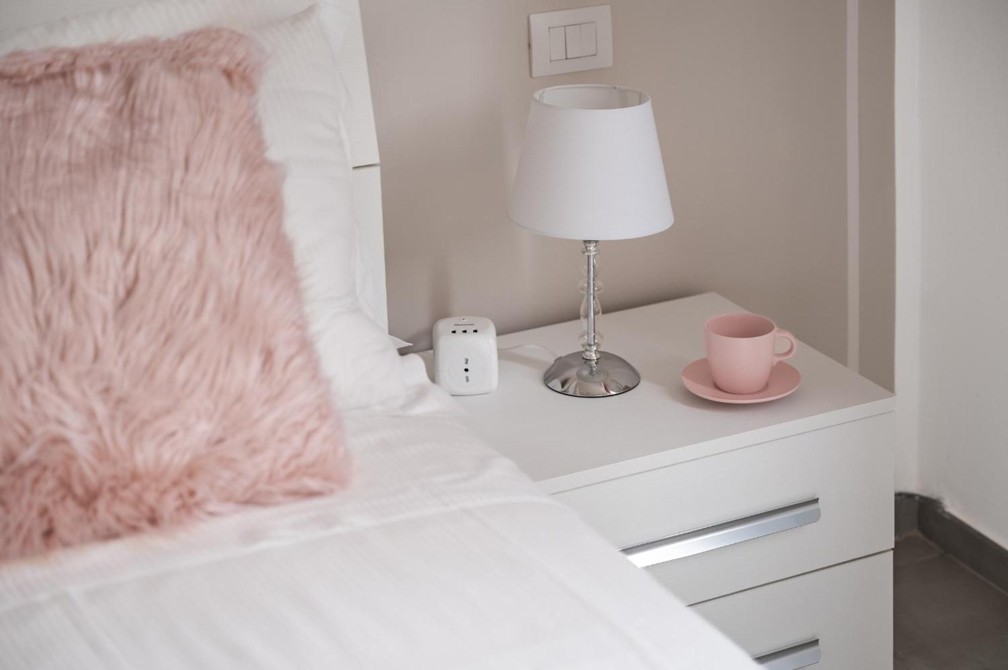 Via Ponte Alle Mosse, 19 - Florence Charming Apartments - A Chic, Newly Renovated Apartment Near Tram Leopolda, A Few Min From Downtown 외부 사진